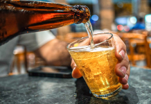 Ambev vai aumentar o preço das cervejas a partir de outubro