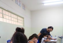 Escolas municipais terão retorno presencial de até 100% dos alunos, mas presença segue opcional