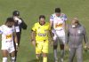 Árbitro sente lesão, recebe “atendimento” de jogadores, mas acaba substituído em jogo da Copa Paulista