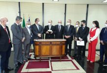 Integrantes da CPI entregam relatório final à PGR e ao STF