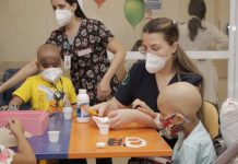 Pacientes da Oncologia Pediátrica do HCM participam de atividades para comemorar Halloween