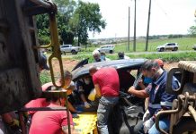 Motorista fica ferido após ter caminhonete atingida por trem