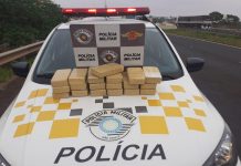 Casal é preso após ser flagrado tijolos de crack escondidos dentro de caixa de som em rodovia de Jales