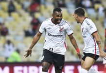 Copa do Brasil: Athletico-PR atropela Flamengo no Maracanã e está na final