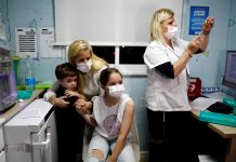 Israel inicia vacinação de crianças entre 5 e 11 anos contra coronavírus