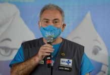 Principal resposta contra Ômicron é vacinação, diz ministro