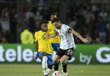Em clássico brigado e polêmico, Argentina e Brasil ficam no zero a zero