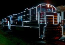 Trem enfeitado com luzes de Natal passa hoje por Fernandópolis e Votuporanga