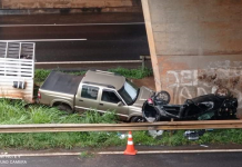 Motorista fica ferido após carro capotar na Rodovia Euclides da Cunha em Fernandópolis