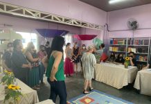 Encantos Poéticos do Brasil: alunos do SAB realizam tarde de autógrafos