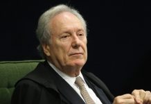 Lewandowski manda governo vacinar crianças antes das aulas