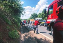 Motorista fica ferido após capotar carro na rodovia BR-153 em Rio Preto