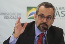 Em rota de colisão com a família Bolsonaro, Abraham Weintraub cumpre agenda em Votuporanga