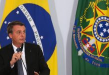 Bolsonaro é internado em hospital de São Paulo