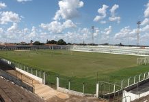 Estádio da Copinha que fica ao lado de cemitério causa pânico em gandulas: “O coveiro não ajuda”