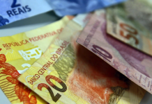 Caixa libera abono salarial para trabalhadores nascidos em maio