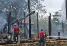 Incêndio atinge casa de encontros e mobiliza bombeiros em Jaci