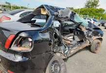 Acidente entre carro e caminhão deixa três mortos na BR-153