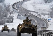 Ucrânia é alvo de ataque cibernético; Ocidente exige prova de retirada