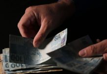 Caixa paga Auxílio Brasil a beneficiários com NIS final 5