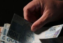 Caixa paga Auxílio Brasil a beneficiários com NIS final 7