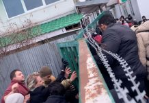 Mísseis atingem Lviv; Biden pressiona Xi Jinping a abandonar Moscou