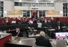 Em sessão conturbada, vereadores tentam legalizar ‘fuga da vacina’ contra a Covid e acabam barrados em Comissão