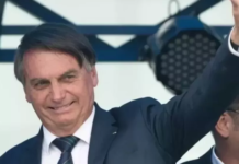 Bolsonaro deixa hospital após sentir desconforto