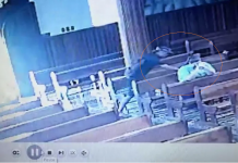 Câmera de segurança flagra furto de bolsa de fiel que rezava em igreja na região