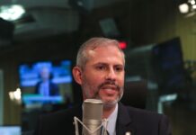 Victor Godoy Veiga é nomeado para ocupar o Ministério da Educação interinamente