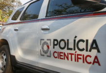 Pedreiro mata colega a facadas e espera a polícia para se entregar