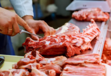 China volta a suspender frigoríficos no Brasil e acende alerta no mercado de carne