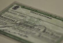 Campanha do TSE emite título de eleitor para quase 100 mil jovens