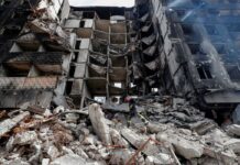 Ucrânia: dezenas de milhares foram mortos em Mariupol em ataque russo