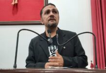 Chandelly pede roçagem e limpeza em vias do bairro Pacaembu