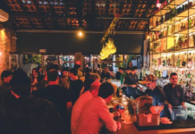Com vacinação em massa e sem restrições a comércios, SP tem 10 novos bares e restaurantes por dia