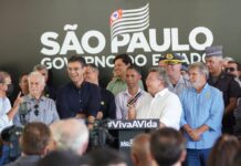 Carlão Pignatari entrega 52 viaturas para a PM ao lado do governador Rodrigo Garcia em Rio Preto