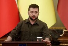 Presidente ucraniano visita frente de batalha em Kharkiv