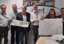 Desfavelamento: prefeito e vereadores analisam projeto das casas em visita à CDHU