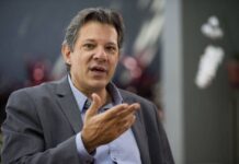 Com cálculo renal, Fernando Haddad fica em repouso, suspende compromisso de pré-campanha e visita a Votuporanga