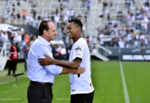 15 jogos, 28 gols e 89 rivais sem vitória: o raio-x do tabu do Corinthians contra São Paulo