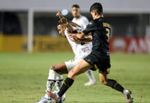 Santos empata com o Banfield e avança às oitavas por ter mais gols marcados
