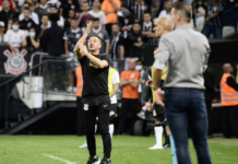Vítor Pereira admite má atuação do Corinthians: “Muitas dificuldades”