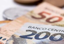 Inflação dispara e governo reajusta previsão do salário para R$ 1.310 em 2023