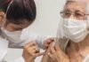 Quatro a cada dez brasileiros aptos estão sem terceira dose de vacina contra a Covid