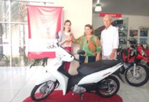 Ville Hotel Gramadão doa moto 0km para a Casa da Criança