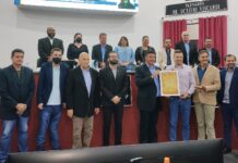 Câmara Municipal presta homenagem ao servidor Thiago Delalíbera