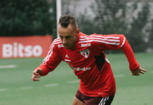 Rafinha pede que São Paulo mate jogos quando abre o placar