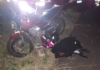 Casal fica ferido após motocicleta bater na traseira de caminhão em rodovia entre Rio Preto e Guapiaçu