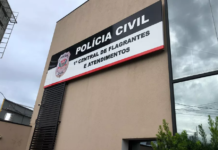 Jovem leva tiro na perna em frente à casa em Rio Preto